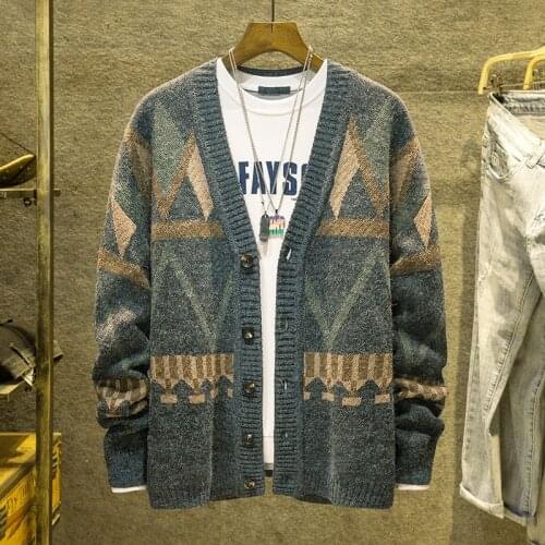 Mens Cardigan sweater mens fashion brand INS casual autumn fashion jacket Korean version knitting fashion wear men