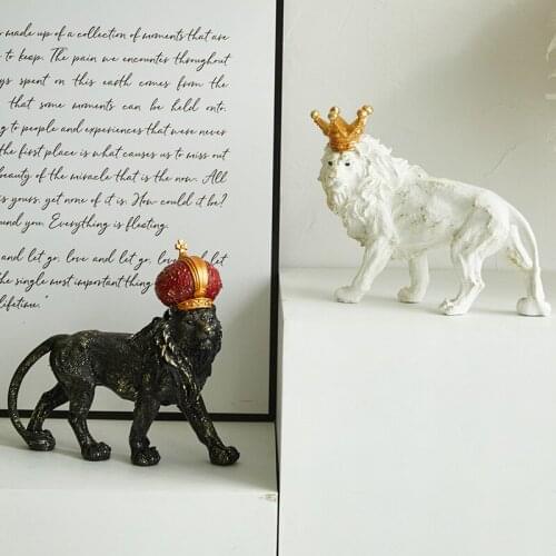 Resin Crown Lion Statue Nordic Animal Figurines Crafts Creative Gifts for Kids Living Room Bedroom Home Decoration Ornament D126