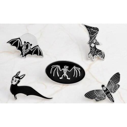 Black Bat Animal Brooch Gothic Bat Skeleton Flying Bat Large Dark Bee Enamel Brooch Denim Jacket Friends Badge Accessories