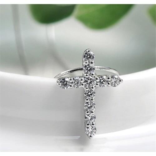 U-Magical Minimalist Bling Bling Cubic Zircon Cross Charm Necklace for Women Crystals Pendant Round Metallic Necklace Jewelry