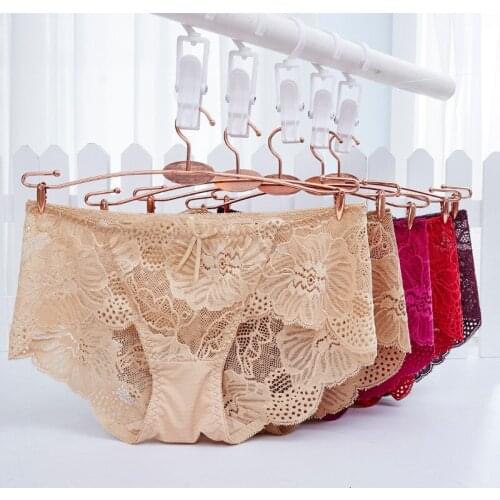 European Sexy Panties Fashion Hollow Out Comfort Briefs Low Waist Seamless Underpants Sexy Lace Panties Female Lingerie