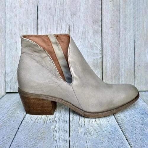 2021 New Spring And Autumn Simple Multicolor Mid-heel Square Heel Solid Color Pointed Side Zipper And Ankle Womens Boots