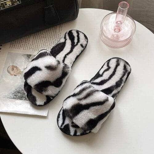 Autumn And Winter Plush Slippers Womens Fashion Stripe Warm Home Wear Flat Bottom Cotton Slippers Open Shoes