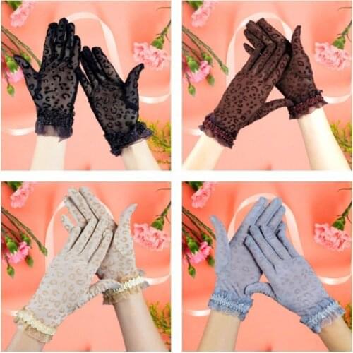 Fashion Sexy Leopard Women Lace Gloves Sunscreen UV-Proof Driving Gloves Ladies Mesh Short Thin Tulle Gloves Guantes Para Boda