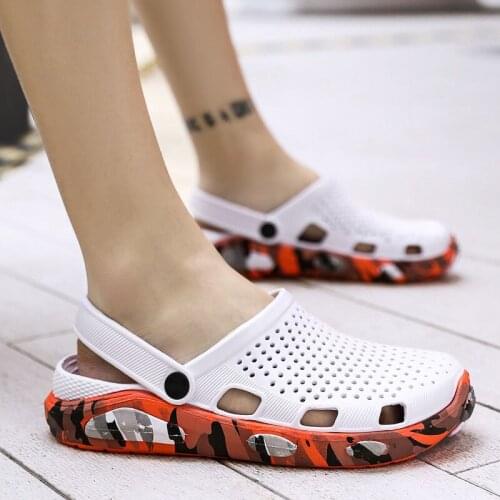 Summer Hole Shoes Camouflage Men Sandals Crok Rubber Sole Garden Shoes Outdoor Beach Shoes Flat SandalsHome Slippers Non-slip