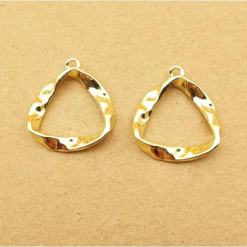 10pcs 20x22mm twist triangle charm for jewelry making cute earring pendant bracelet necklace charms diy design charms