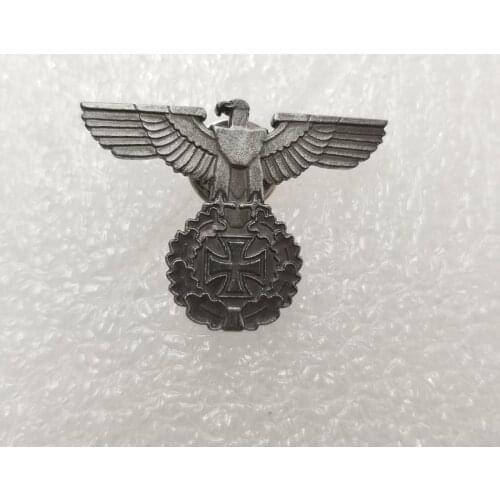 Replica German Eagle Pin Badge Military Medal Badge Medal Souvenir Collection Honour Home Decoration Retro Craft Gift