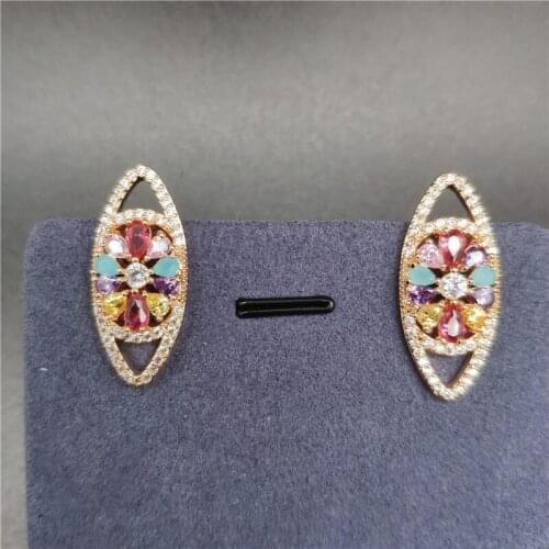 Lachaphew Stud Earrings