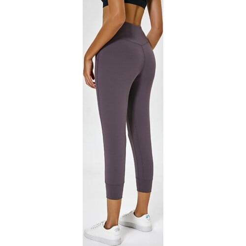 Women Sports Jogger Capris Back Waist Crop Running Active Lounge Crop with side pockets Tights Light weight stretch leggings
