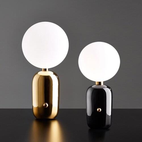 Nordic modern minimalist table lamps for living room white glass ball table light iron tripod milky round ball desk lamp Reading