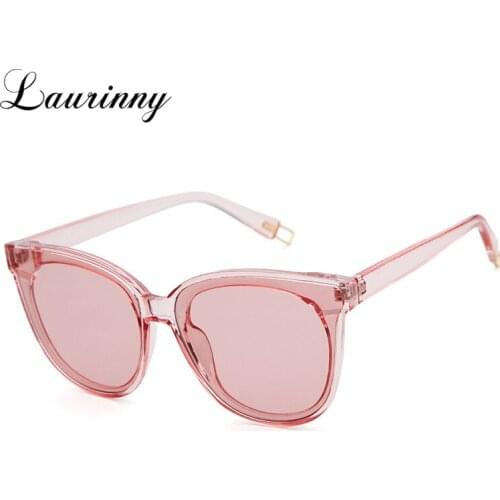 New Fashion Pink Large Square Frame Sunglasses Women Brand Designer Film Lens Shades Eyeglasses Trendy Sun Glasses Female UV400