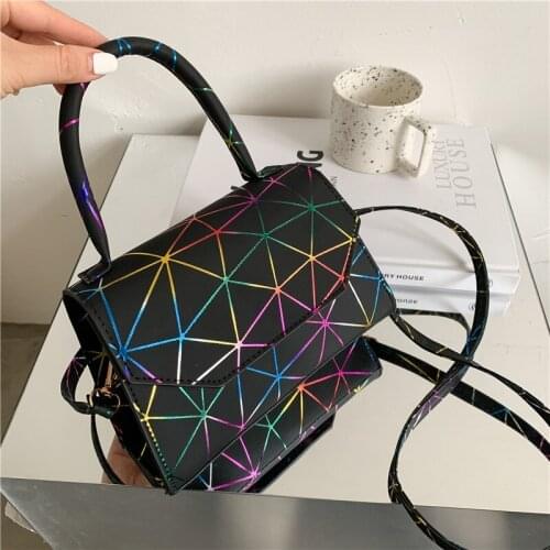 Wriufred Color triangle rhombus one-shoulder diagonal handbag chain small square bag female fashion popular crossbody bags