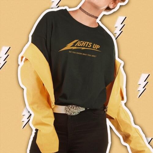 Lights Up Do You Know Who You Are Tee Golden Letters Black Tshirt Summer Fashion Tops Gothic Vintage Tshirt Hip Hop Tee