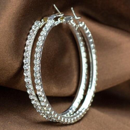 EKUSTYEE Earrings With Stones