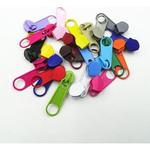 100pcs 5# nylon zipper puller sofa mattress tent luggage black and white long board no lock slider