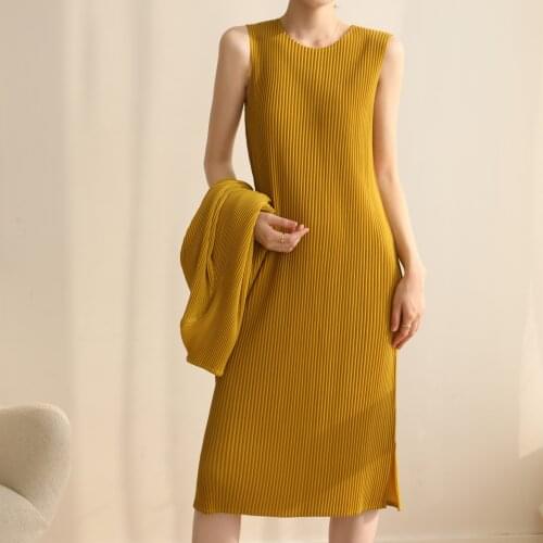 Thick 2021 Miyake pleats spring, summer and autumn fashion slimming can be a base to wear dress PLEATS