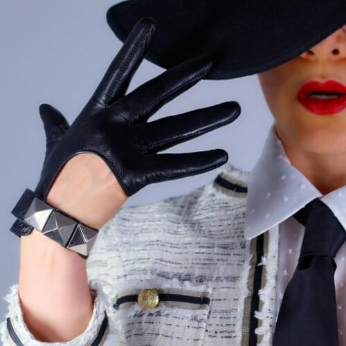 100% REAL LEATHER Short Gloves Black Square Silver Studs Touchscreen Sensitive Women Leather Gloves WZP30-1