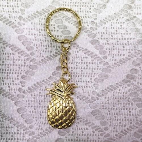 100pcs/lot Popular DIY Wedding Gifts for Guests Party Favors Birthday Gifts Golden Metal Pineapple Themed Key chain Key Ring