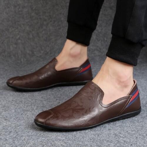 2021 Men Loafers Breathable Driving Man Flats Spring Autumn Big Size Casual Shoes British Moccasin Doug Footwear Low Top Gommino
