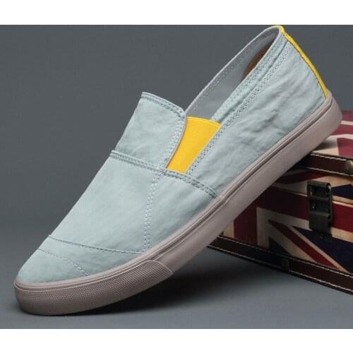 Man Slip on Canvas Shoes Flats Mens Boat Shoes Men Sneakers Summer Trainers Men Zapatillas Hombre Casual New Designer Shoes