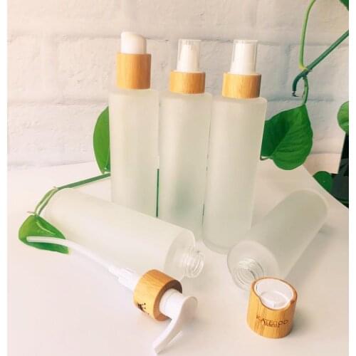Empty cosmetic containers 30ml 50ml 100ml 120ml 150m frosted glass bottle with bamboo lid glass spray bottle