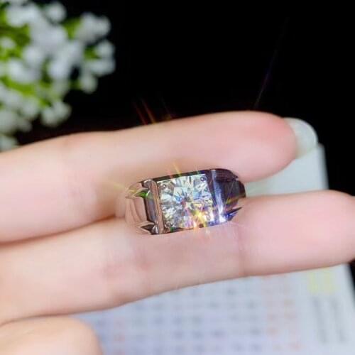 Moissanite Mens rings,2 carats gemstone, beautiful color, D color, VVS