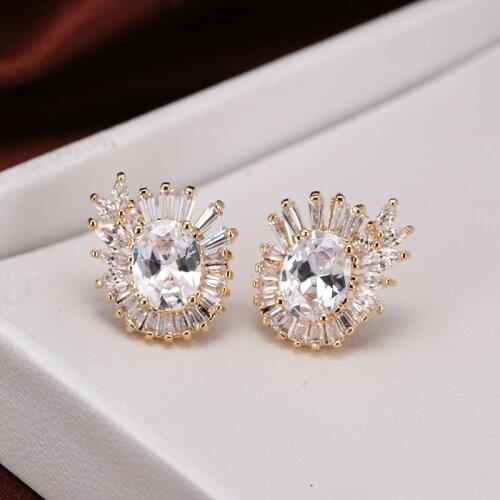 DE321 Street Series Fashion Exquisite Copper Zircon Creative Eyes Stud Earrings Girls Gift Evening Woman Jewelry Stud Earrings