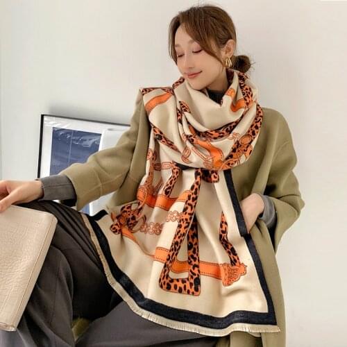 2020 Luxury Leopard Chain Print Winter Scarf Women Cashmere Shawls Female Pashmina Scarve Thick Warm Blanket Wraps Brand Foulard