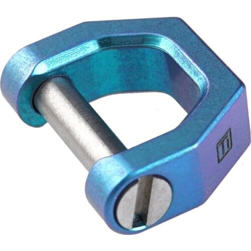 Rotating D Shape Titanium Alloy Horseshoe EDC Buckle Multipurpose Mini Lock Outdoor Hanging Keychain