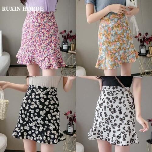 2021 spring and summer floral bag hips anti-empty shorts skirt women irregular A-line high waist ruffled half-length skirt