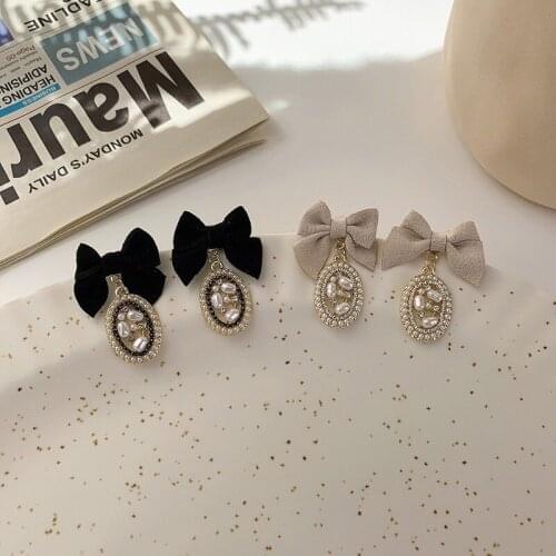 Origin Summer Creative Beige Black Fabric Bowknot Dangle Earring for Women Oval Natural Pearl Hollow Rhinestone Earring Jewelry