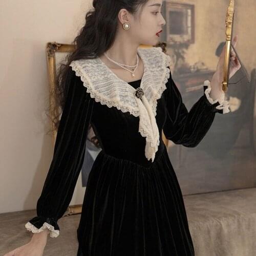 2021 Autumn and winter French palace retro square collar black velvet dress can be salt sweet gentle wind Maxi Dress