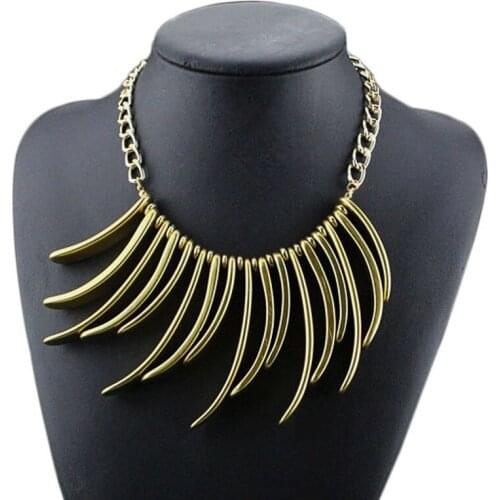 Fashion Women Jewelry Accessories Multi Layer Pendants and Necklaces Resin Geometric Tassel Bib Statement Necklace for Sweater