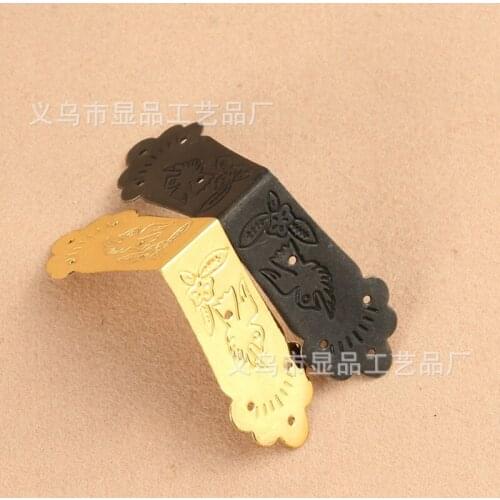 Factory direct antique wooden box corners decorative hardware package angle iron angle angle M1352 purses