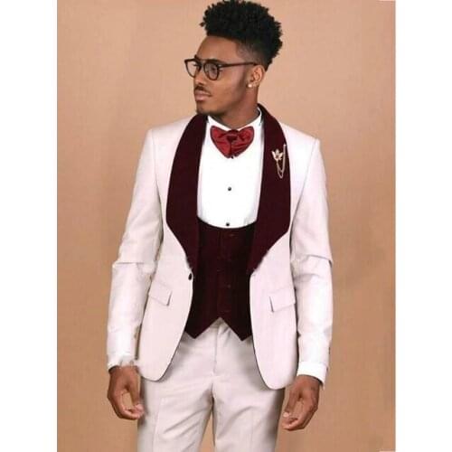 2021 High Quality Slim Fit Burgundy Velvet Lapel Groom Tuxedos Groomsmen Mens Wedding Suits 3 Piece Prom Party Bridegroom