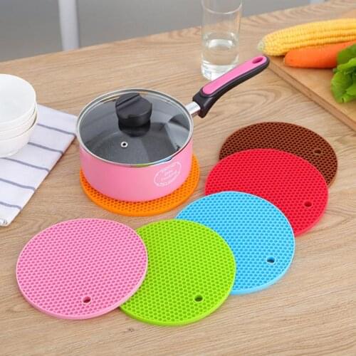 Kitchen gadgets thick silicone placemat durable honeycomb round non-slip hot casserole pad plate pad coaster Eco-Friendly