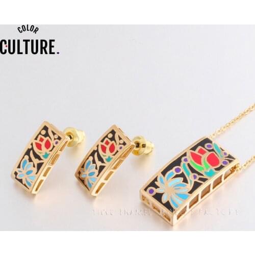 Filled Gold-color Jewelry Sets for Women Flower Design Shape Women Enamel Vintage Jewelry Sets (Necklace, Earring)