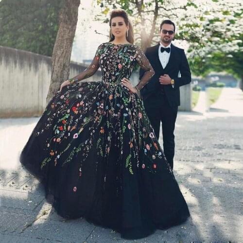 3D Floral Flowers Pattern Arabic Long Sleeve Dress Evening Scoop Neck Vintage Embroidery Tulle Black Prom Dresses