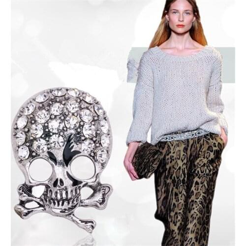 Rhinestone Brooches for Women Men Women Skull Broches mujer Pins Crystal Broches Crystal Holloween Broshes Jewelry Party Gifts