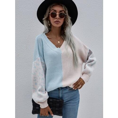 Womens sweaters with leopard print pullover and loose V-neck knitwear for autumn/winter 2021