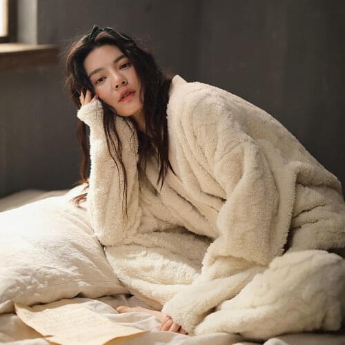Croker Horse Women's Winter Pajamas