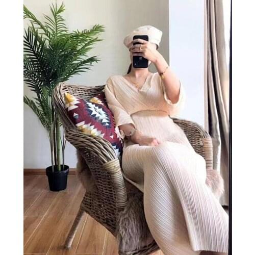 HOT SELLING Miyake fold new style cross V-neck Batwing sleeve dress IN STOCK