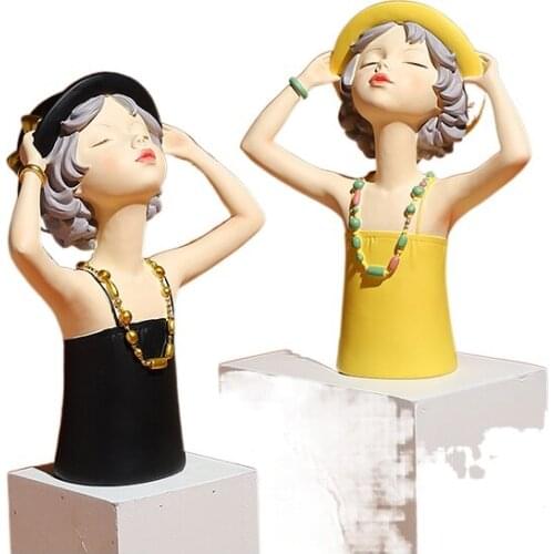 Resin Sculpture Female The Statue Crafts Office Desk Furnishings Room Decoration
