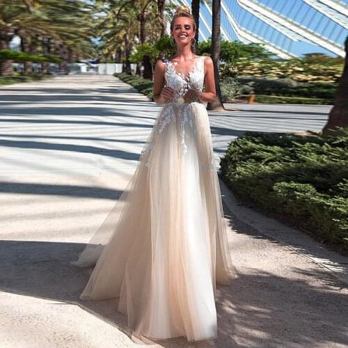 Alluring Tulle Bateau Neckline See-through A-line Wedding Dresses V-neck Champagne Bridal Dress robe de mariee courte