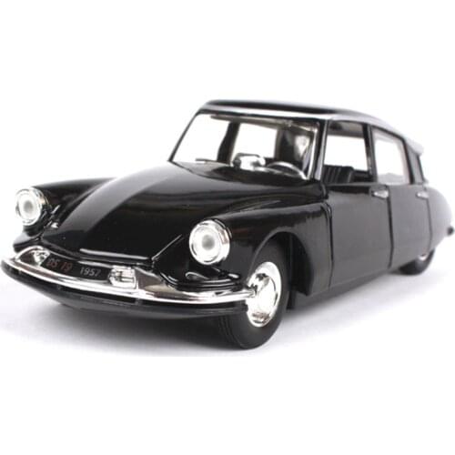 1:32 Scale Metal Alloy1955 Citroen DS19 Citroen Vintage & Romeo Spider Classic Car Model Diecast Vehicles Toys Collection