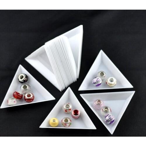 20PCS Plastic Triangular Sorting Trays 64x73x10mm,sold Per Packet Hot New Style 2021