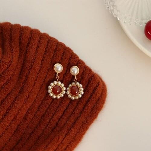 French Baroque Vintage Palace Sweet Pearl Red Agate Earrings Classic Gentle Fairy Earrings Female Trend