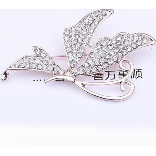 HOT New Arrival Korea jewelry Men 's Butterfly Brooch Accessories Rhinestones animal brooch pin Woman Corsage