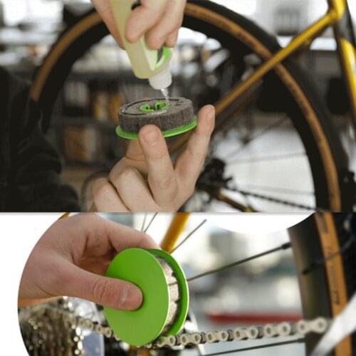 New Bicycle Chain Oiler Lubricator Cycling Gear Roller Cleaner Lubricant Bicycle Chain Repair Tools Bike Accessorie