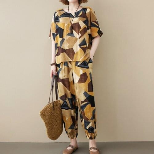 Large Siz Women Sets Plus Size Geometric Print Two Piece Set Suit Elegant Cotton Tees Shirts+Oversize Summer Wide Leg Pants 2021